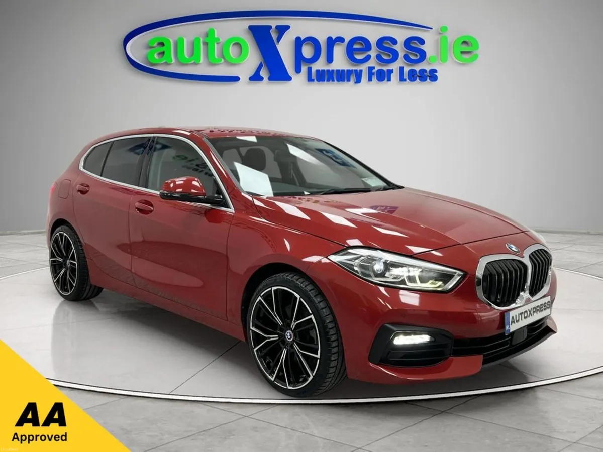 BMW 1-Series 118D PLAY Automatic, Reversing camera - Image 1