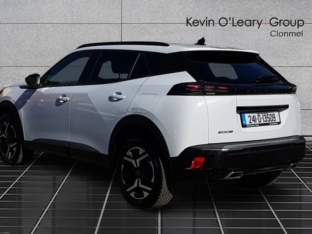 Peugeot 2008 Allure 1.2 Puretech 100bhp - Image 3