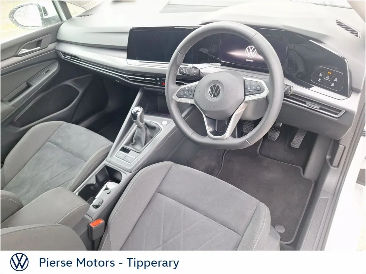 Volkswagen Golf 1.5 TSI 130HP Style - Image 2