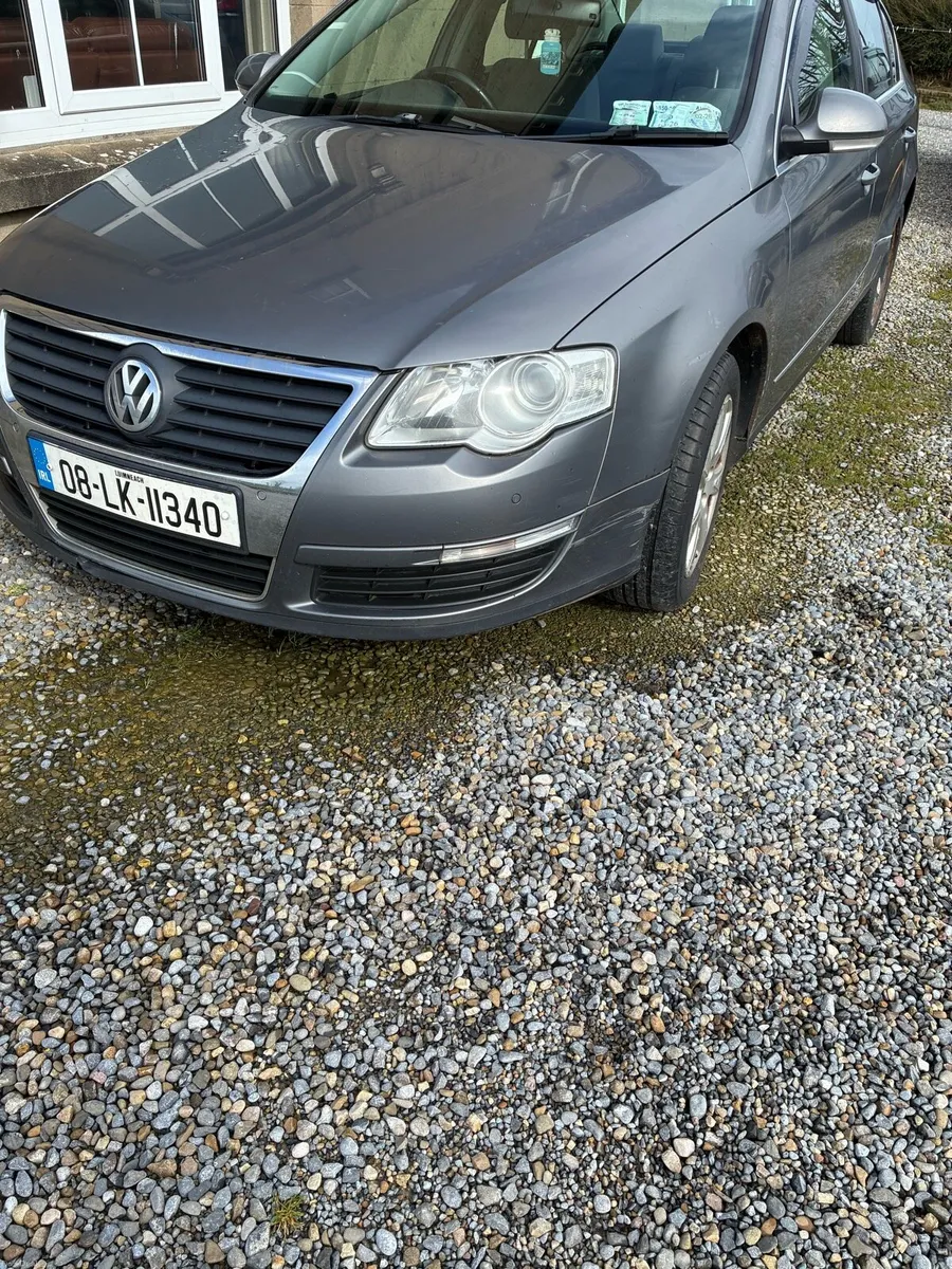2008 Volkswagon Passat car - Image 1