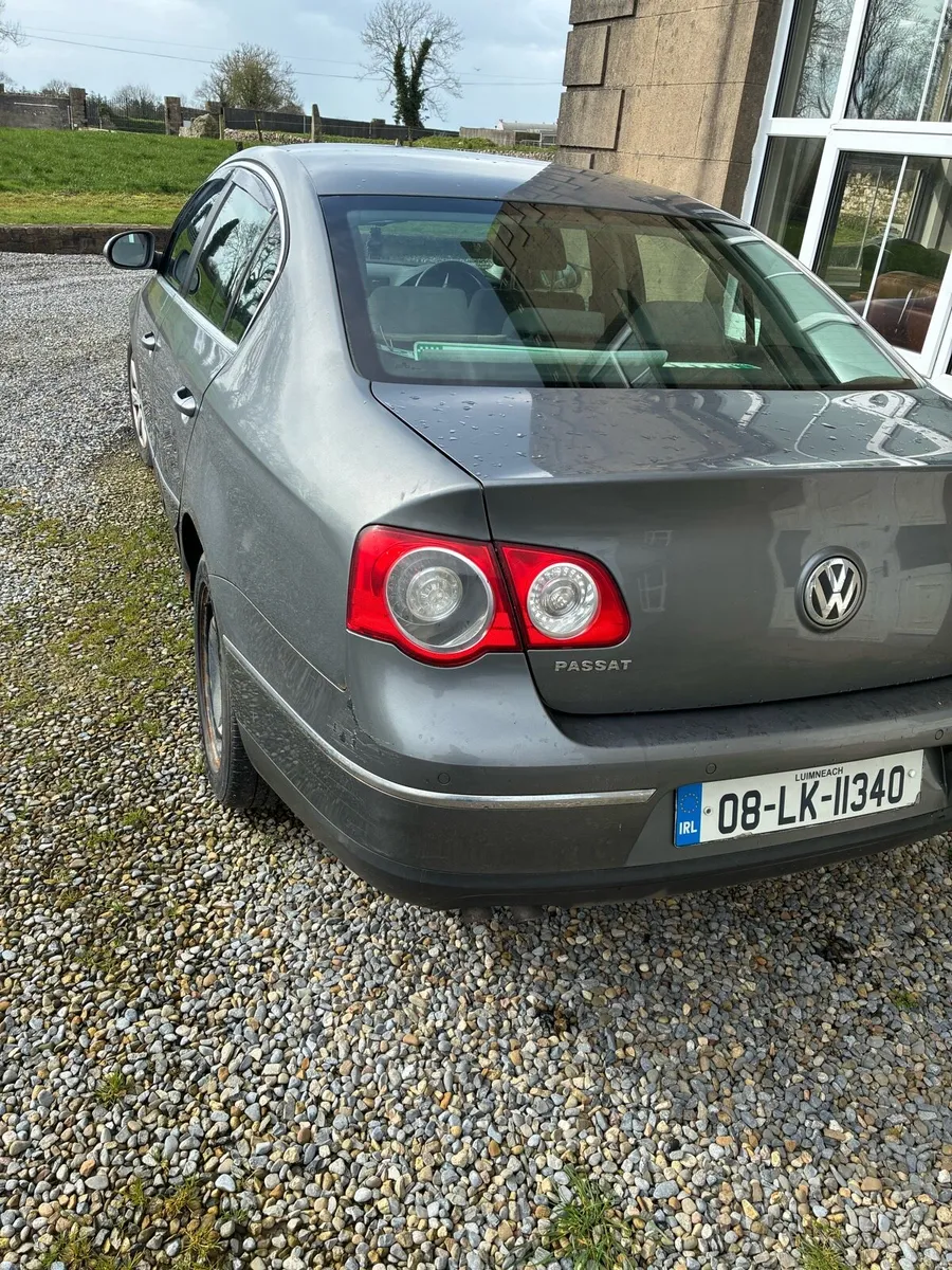 2008 Volkswagon Passat car - Image 4