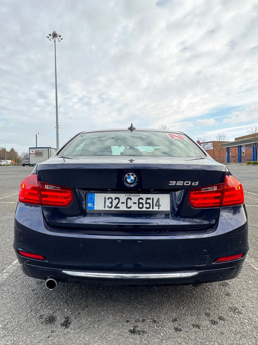 BMW 320d Luxury Edition Automatic- Only 61.000 KM - Image 3