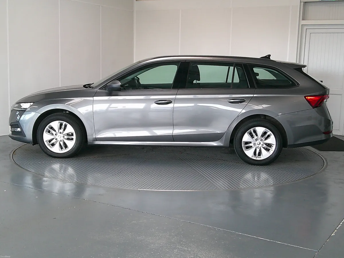 Skoda Octavia 2023 - Image 4