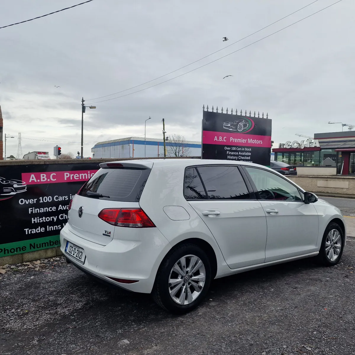 Volkswagen Golf 1.6 TDI 105BHP BLUEMOTION - Image 2