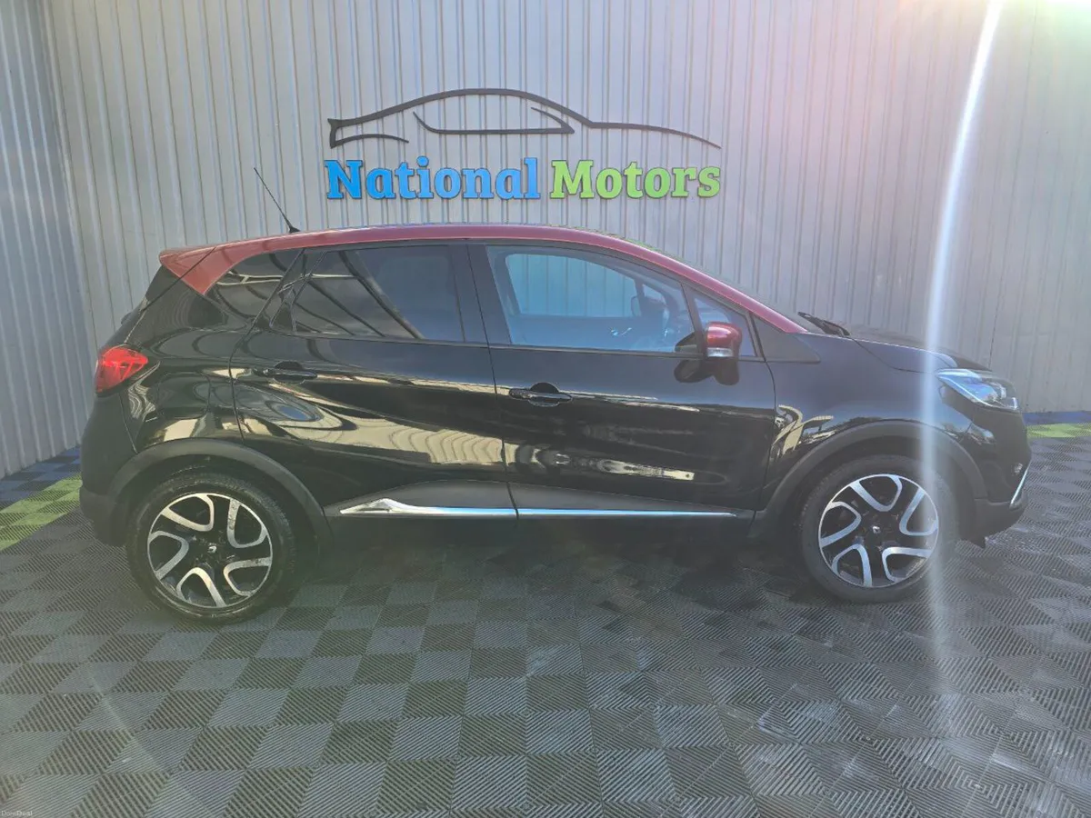 2014 Renault Captur TCe S&S SIGNATURE - Image 2