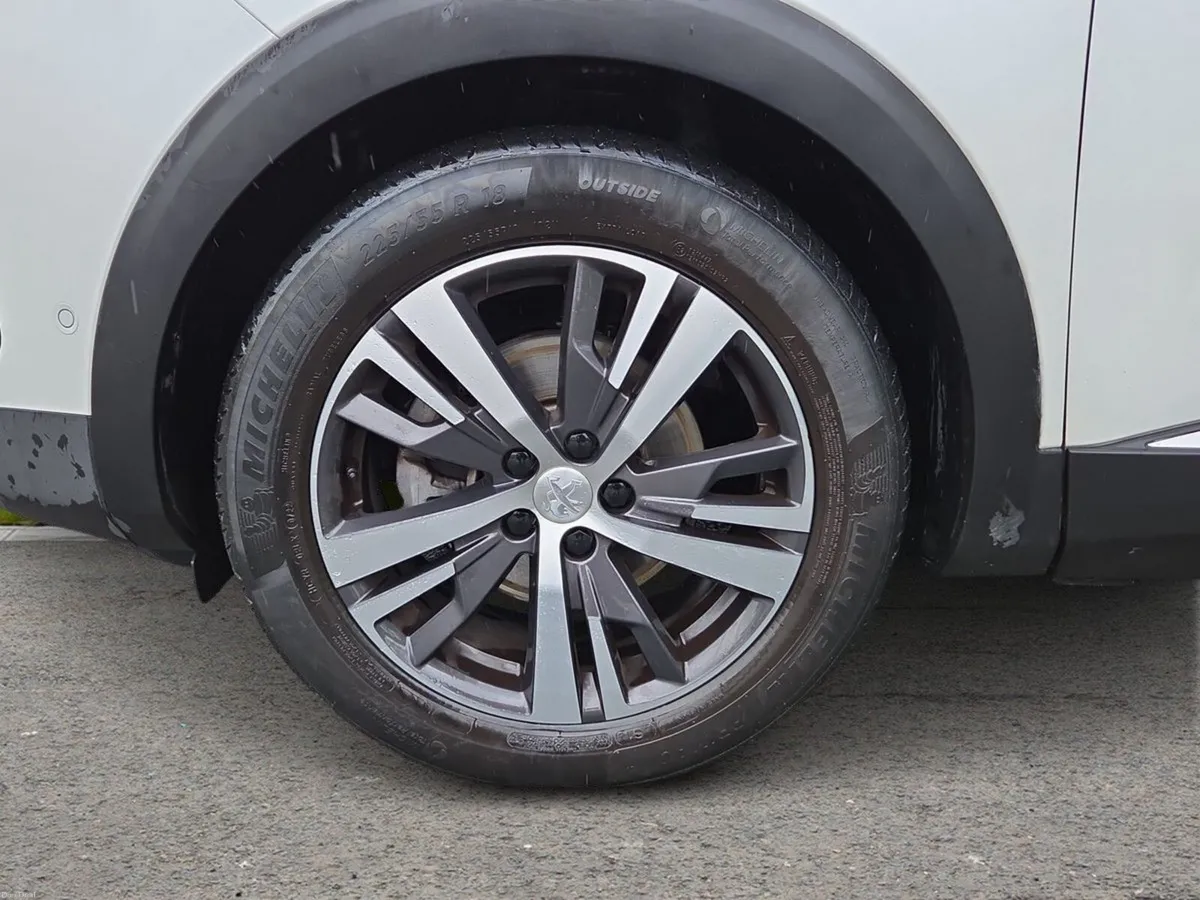 Peugeot 3008 1.5 BlueHDi 130bhp Allure - Image 3