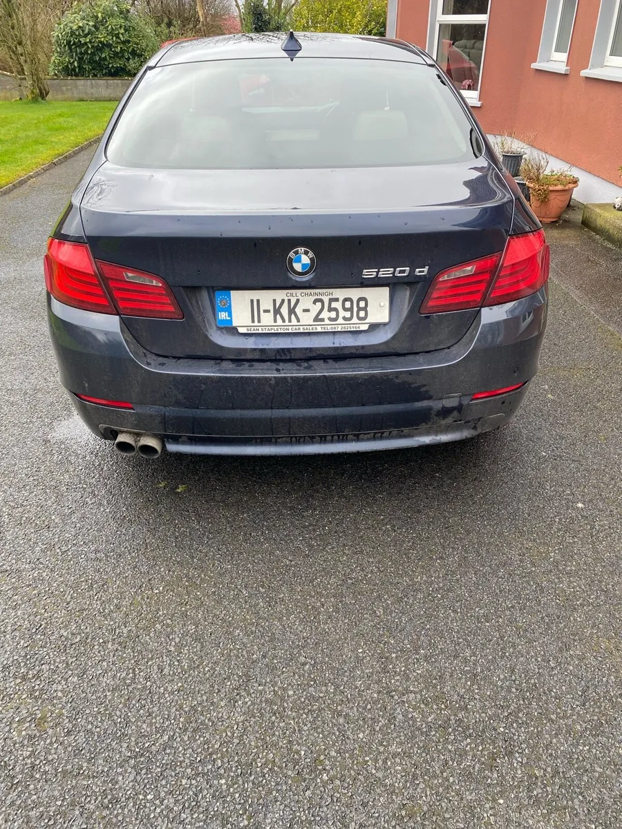 BMW  2011 520d se - Image 4
