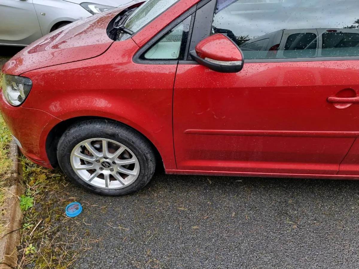 Automatic 2011 VW Touran 1.4tsi petrol 7seater - Image 4