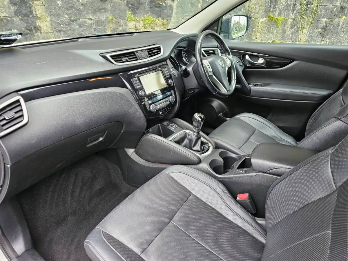 Nissan Qashqai top spec Tekna. NCT until 16/12/26 - Image 4
