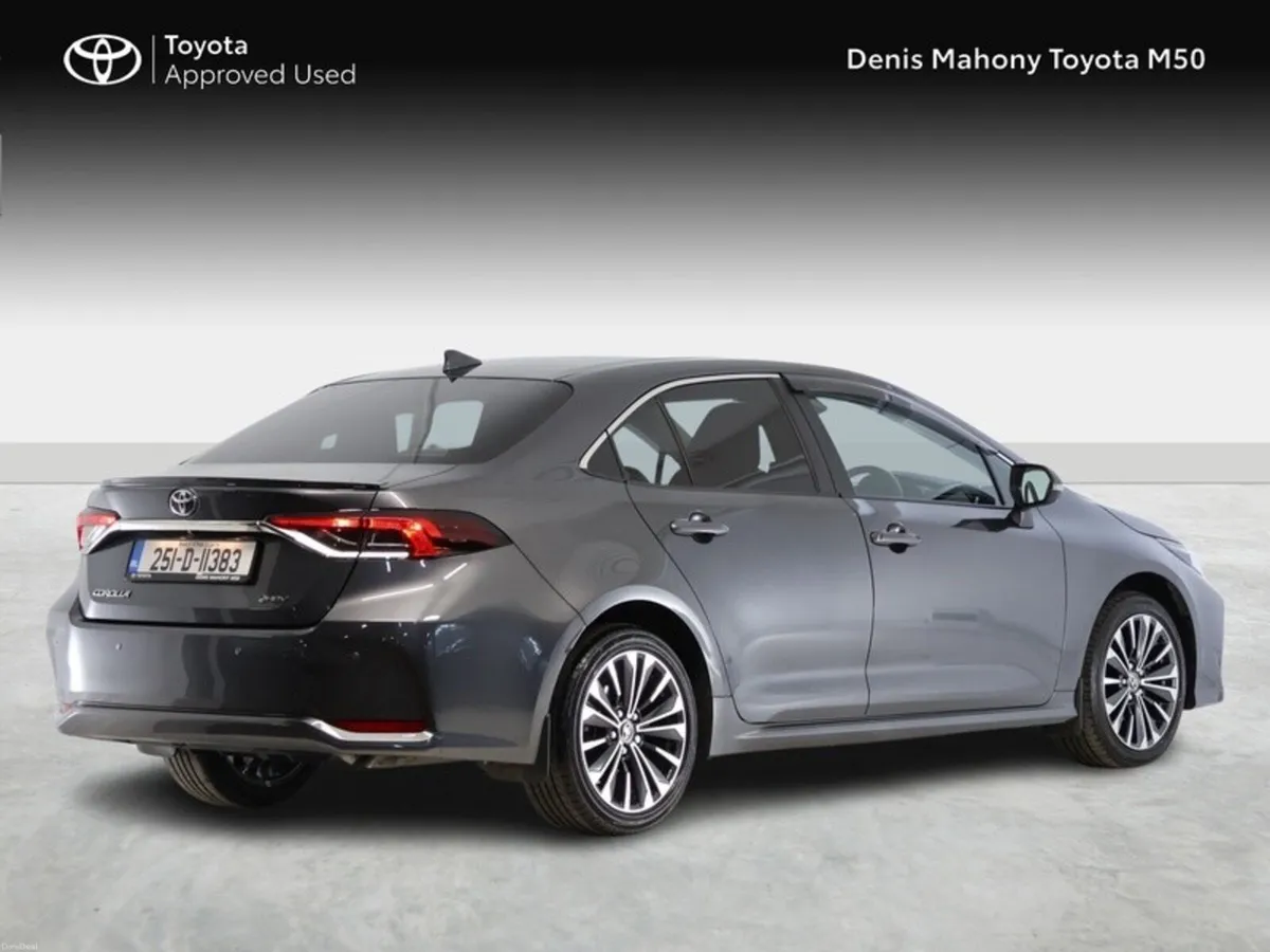 Toyota Corolla Luna Sport Saloon Hybrid - Image 2
