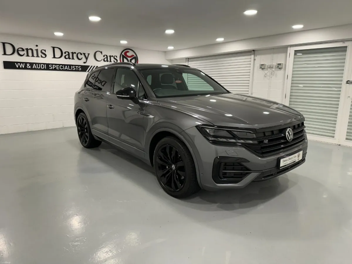 Volkswagen Touareg (232) R LINE BLACK EDITION 2 SE - Image 1