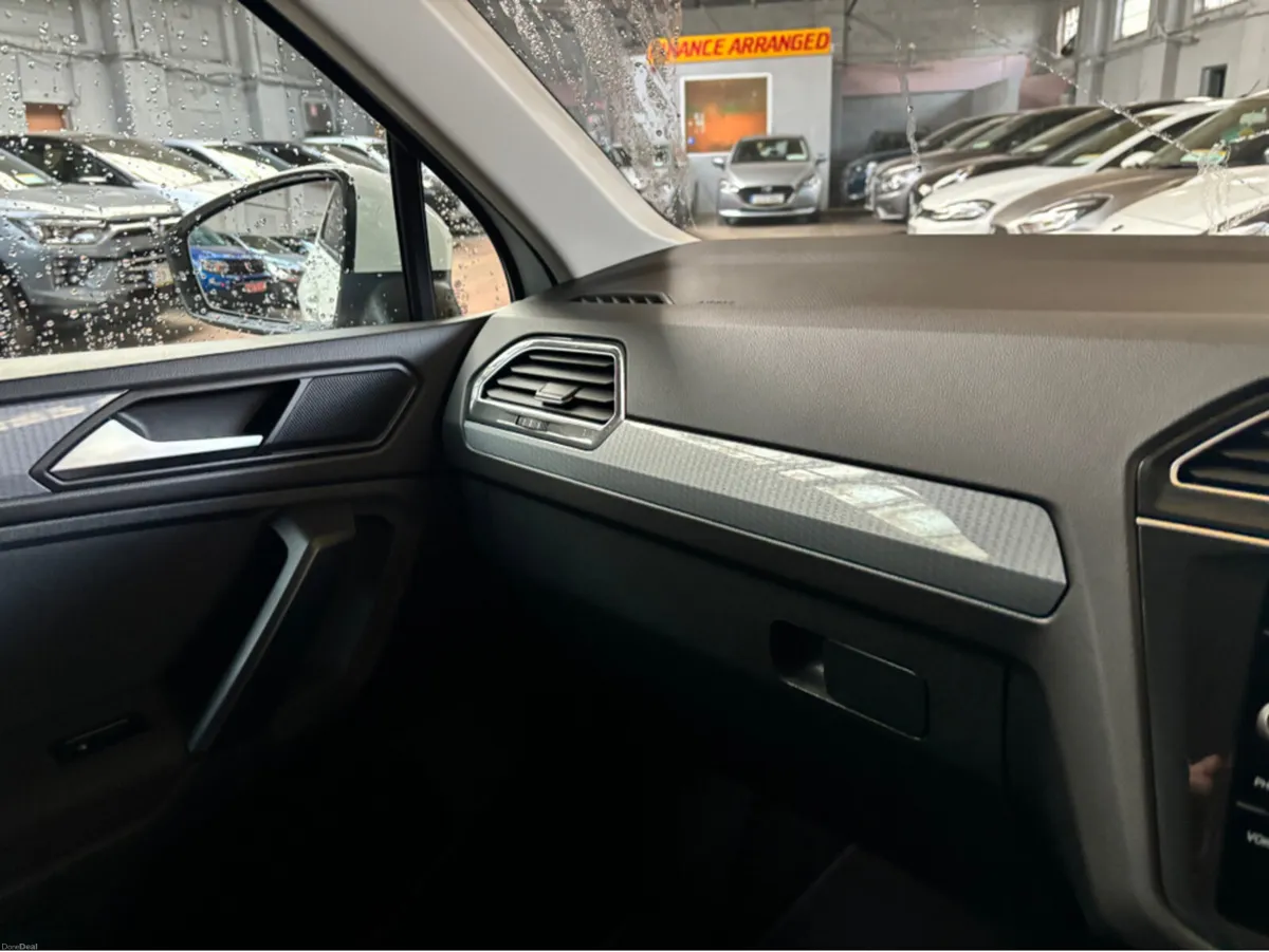 Volkswagen Tiguan LIFE 2.0 TDI MANUAL 6SPEED FWD 1 - Image 3
