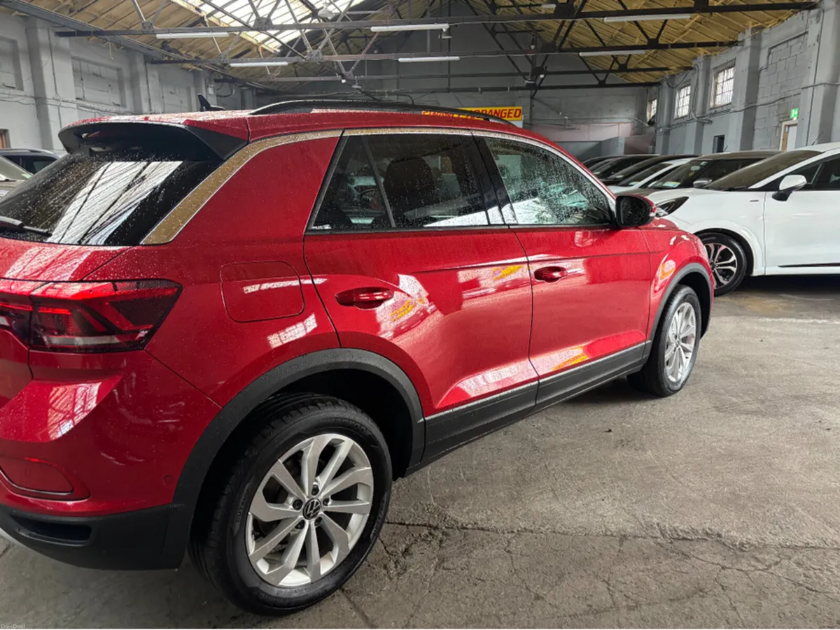 Volkswagen T-Roc LIF PLUS1.0TSI MANUAL 6SPEED FWD - Image 4