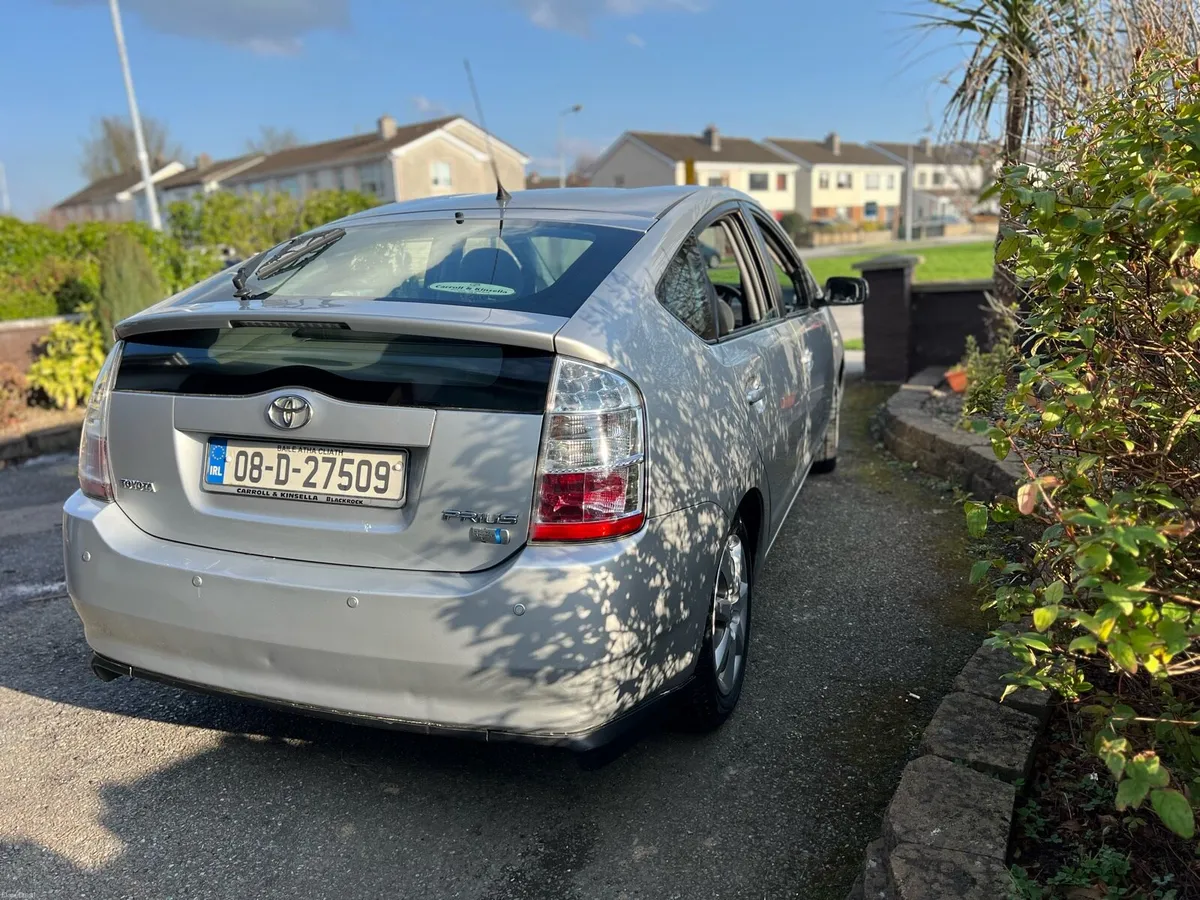 Toyota Prius 1.5 hybrid ( low mileage) - Image 2