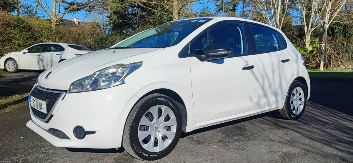 Peugeot 208 - Image 1