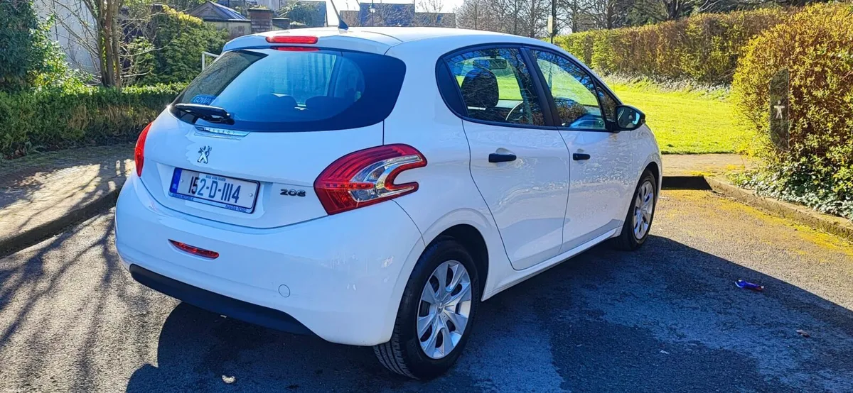 Peugeot 208 - Image 4