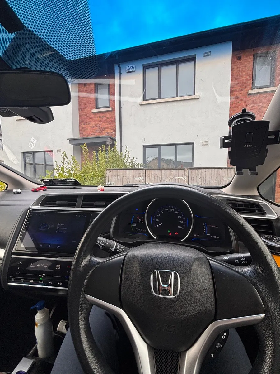 Honda Fit 2017 Automatic Hybrid - Image 3