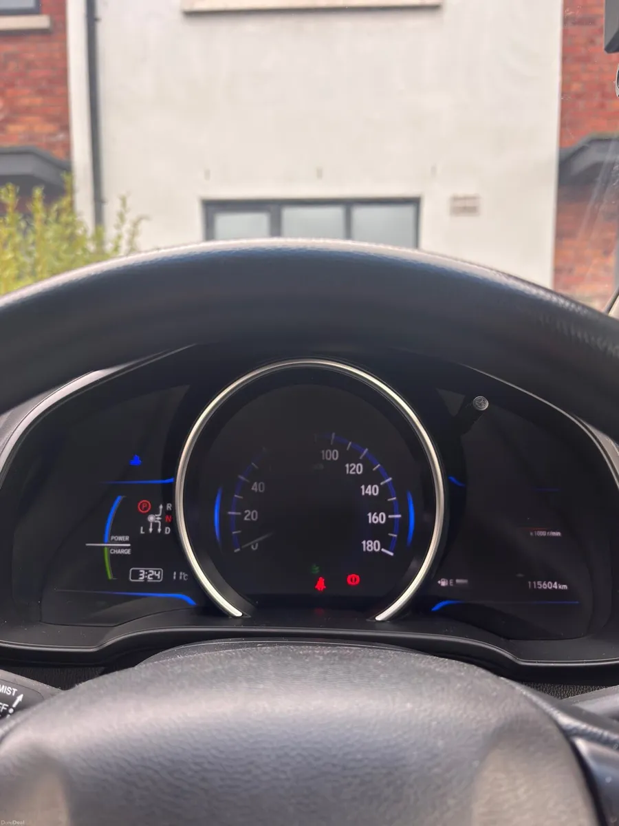 Honda Fit 2017 Automatic Hybrid - Image 4
