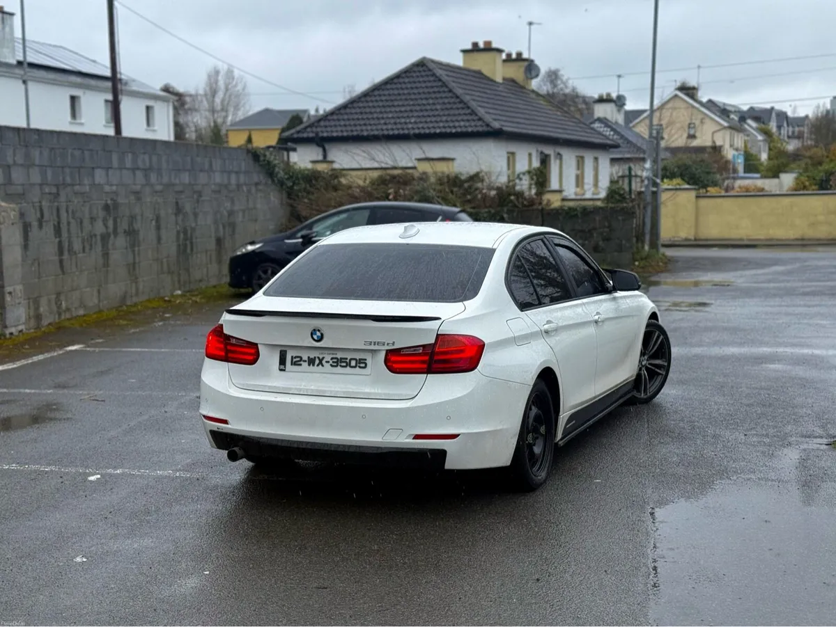 F30 BMW 316D Automatic 2012 - Image 4