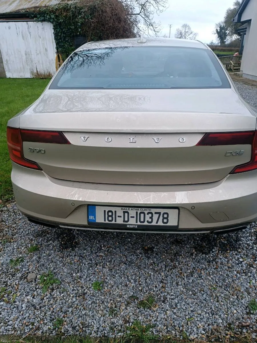 VolvoS90 - Image 2