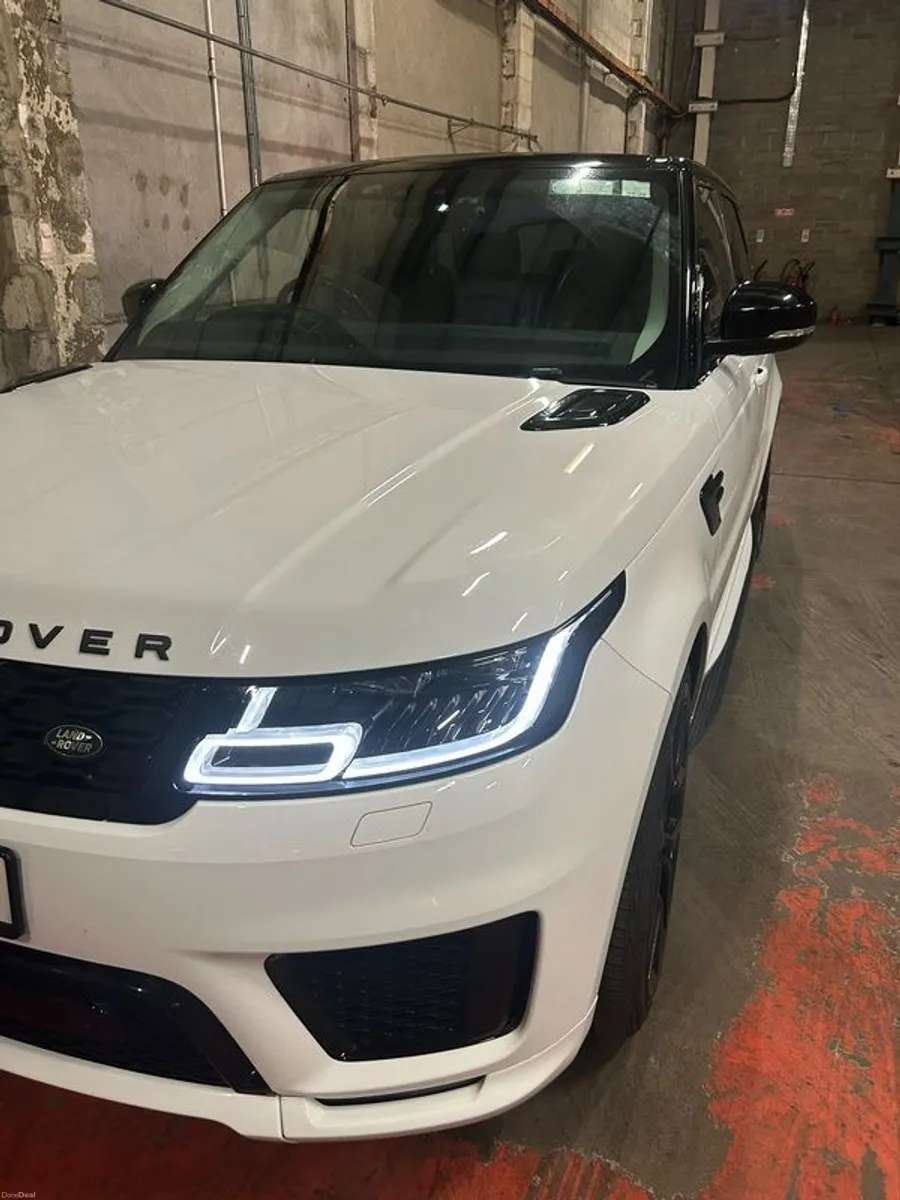 2020 Land Rover Range Rover - Image 2