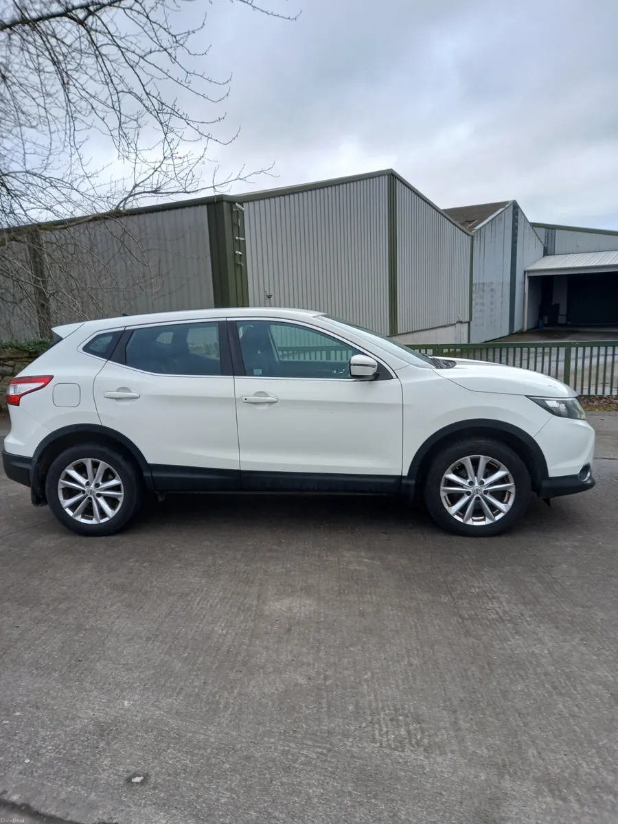 2015 Nissan Qashqai 1.5 Diesel - Image 1