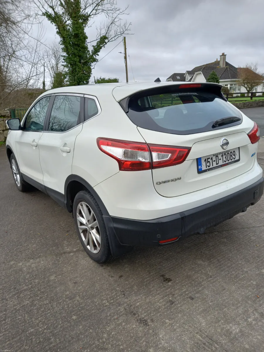 2015 Nissan Qashqai 1.5 Diesel - Image 3