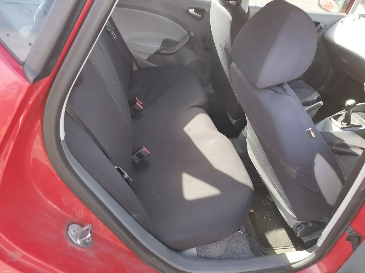 SEAT Ibiza 2010 1.4 - Image 2