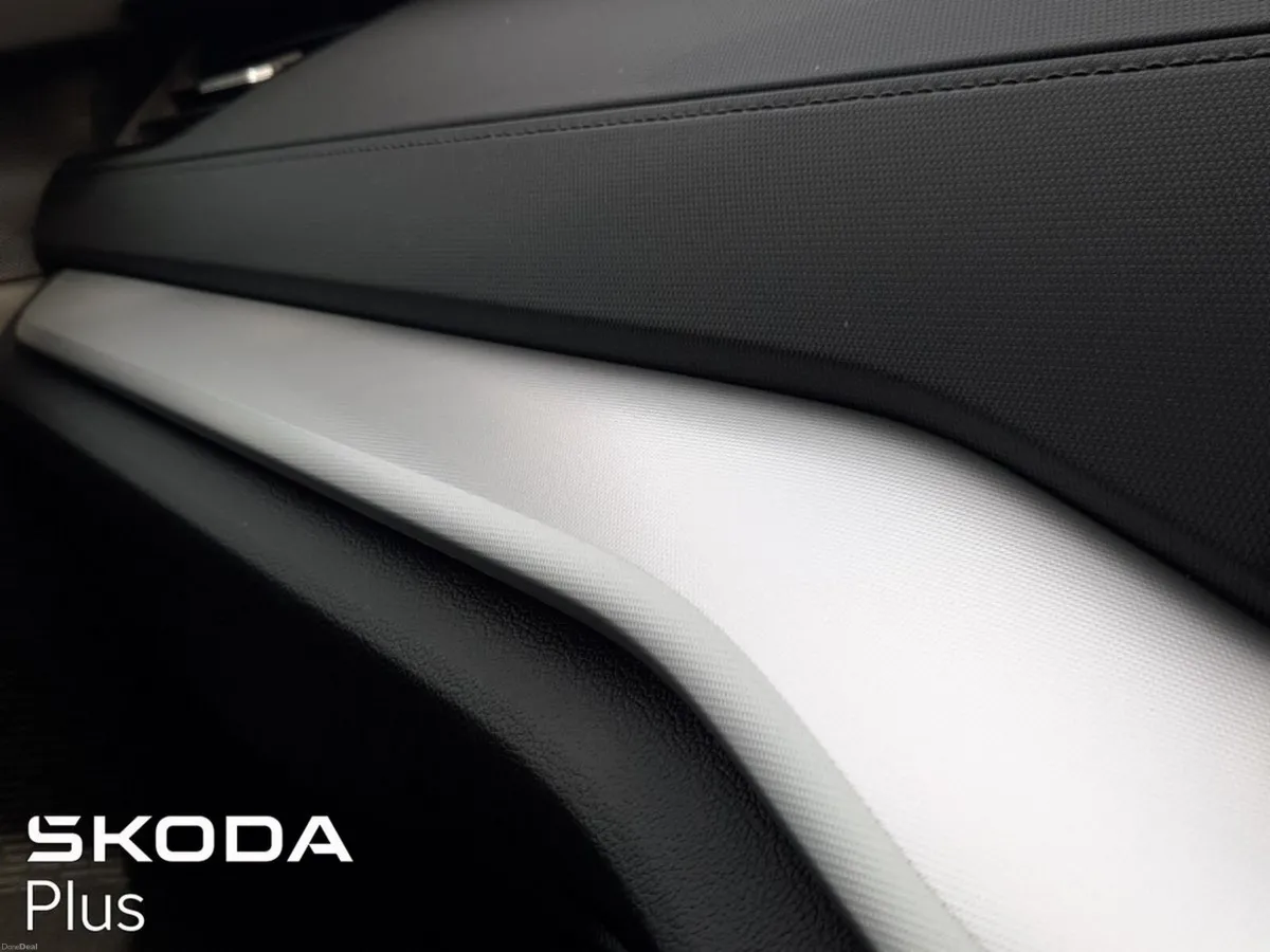 Skoda Octavia **REVERSING CAMERA**SELECTION 2.0TDI - Image 3