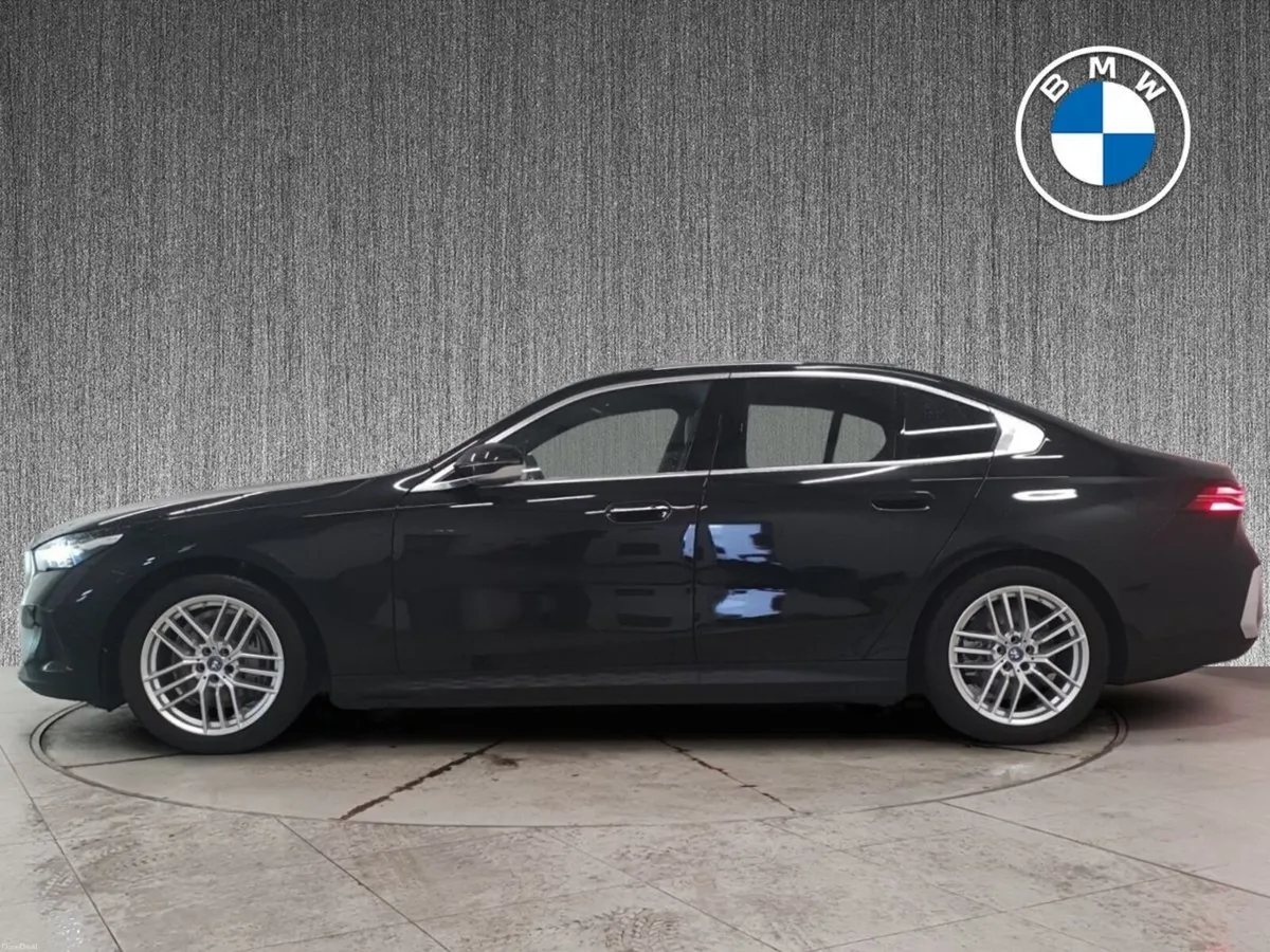 BMW i5 eDrive40 Sport Edition - Image 4