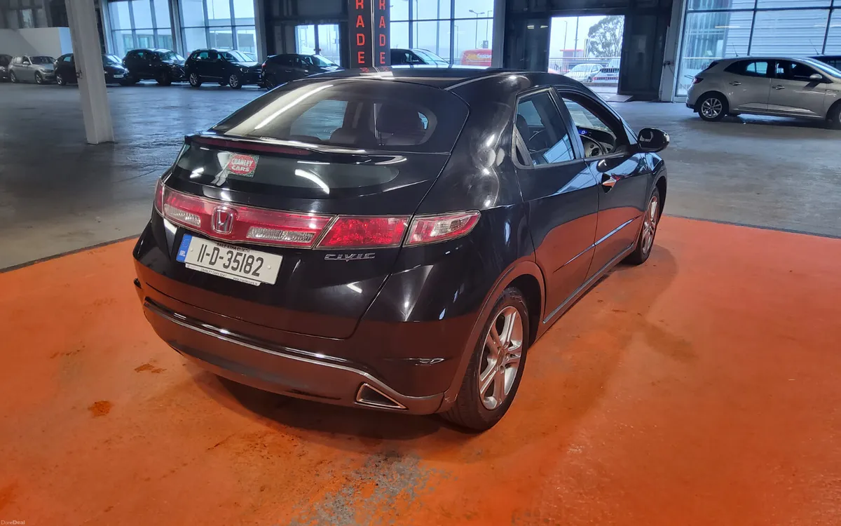 Honda Civic 2011 - Image 4