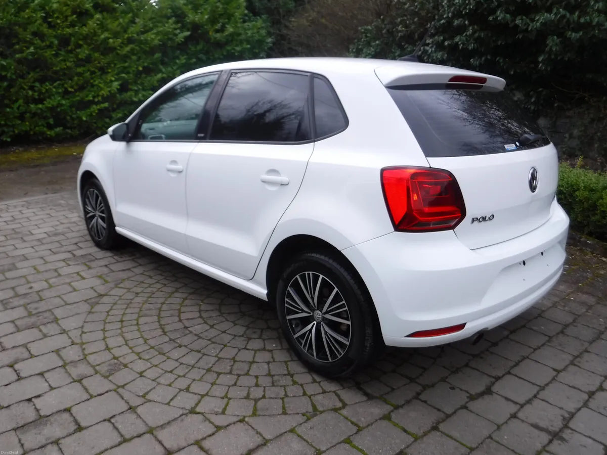 VW POLO 1.2 AUTO ALLSTAR MODEL HIGH SPEC - Image 4