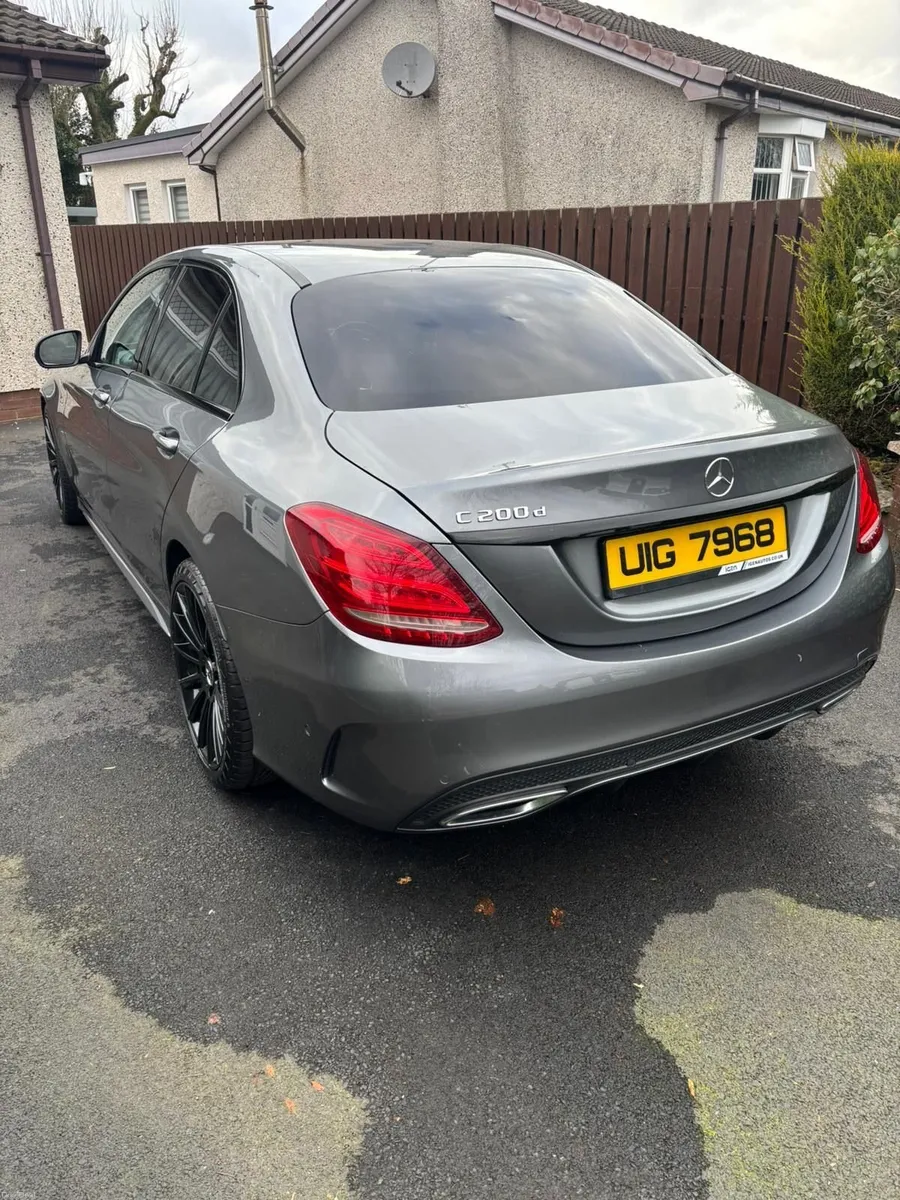 Mercedes-Benz C-Class 2017 - Image 2