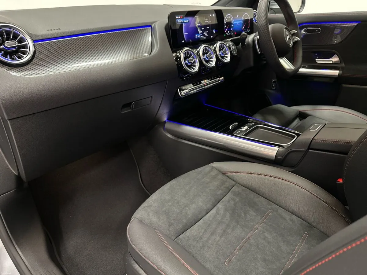 Mercedes-Benz GLA GLA180 D Premium AMG Line + - Image 6
