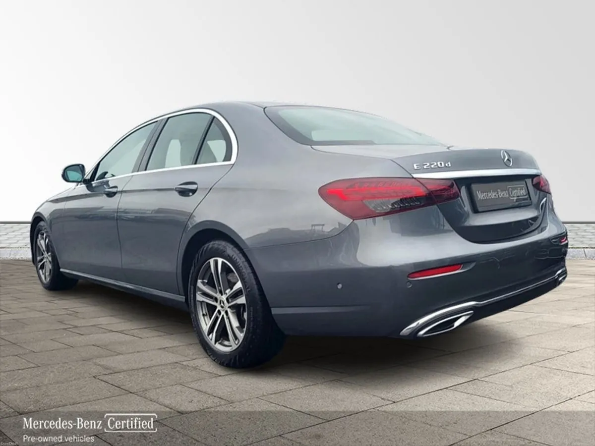 Mercedes-Benz E-Class E220d  Avantgarde AUTO **Low - Image 3