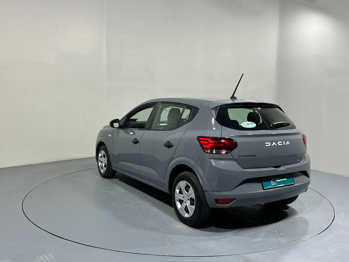 Dacia Sandero Essential Petrol 1.0 241 - Image 6