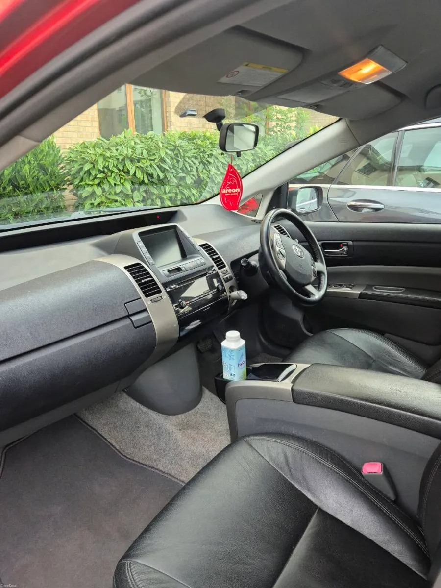 Toyota Prius 2008 - Image 2