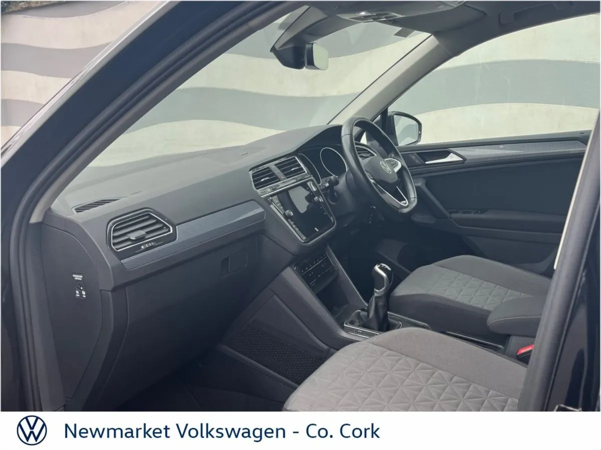 Volkswagen Tiguan 2.0TDI 122BHP 6 SPEED WITH HIGH - Image 4
