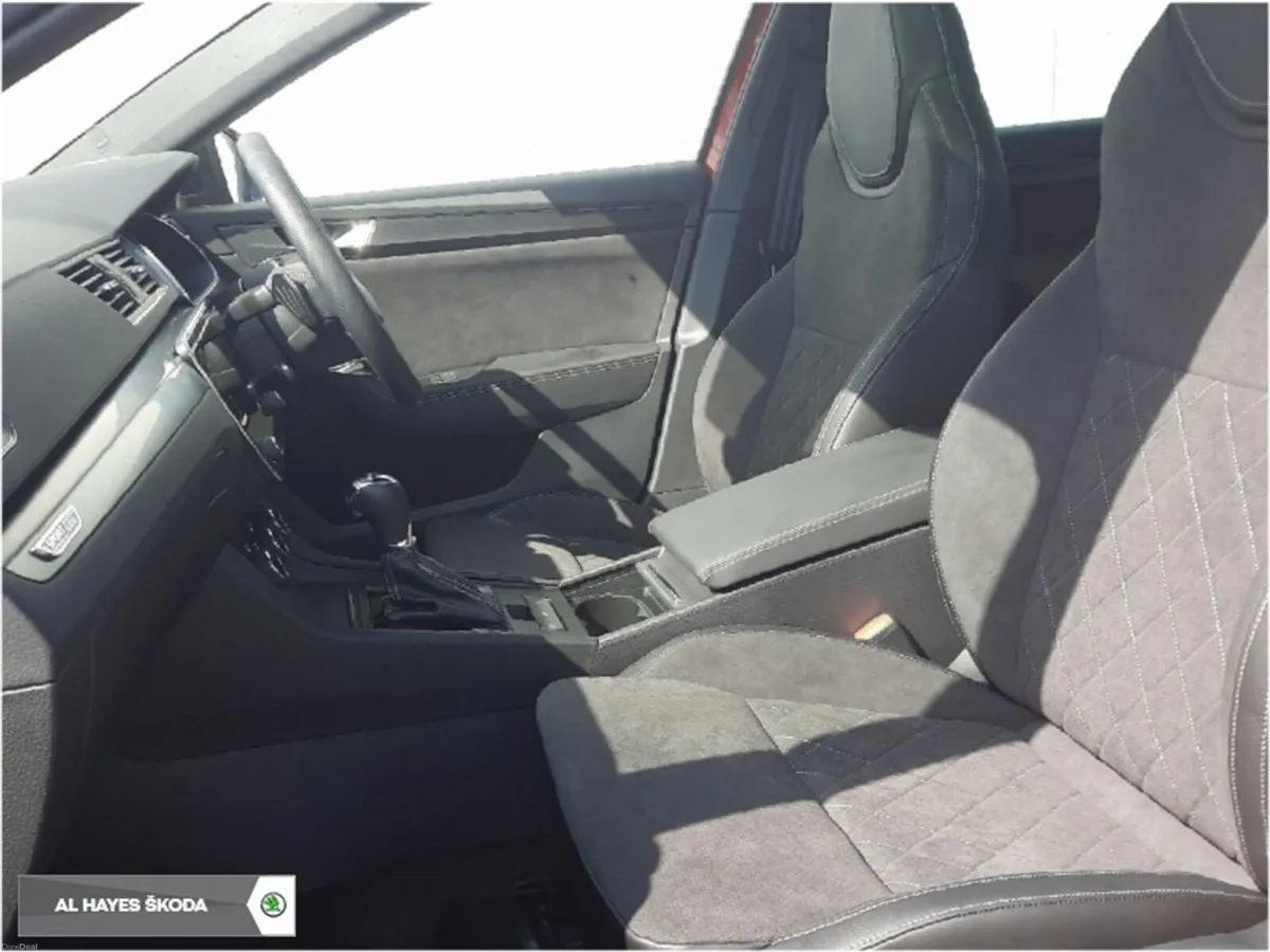 Skoda Superb **SPORTLINE** 2.0TDI 150BHP AUTOMATIC - Image 4