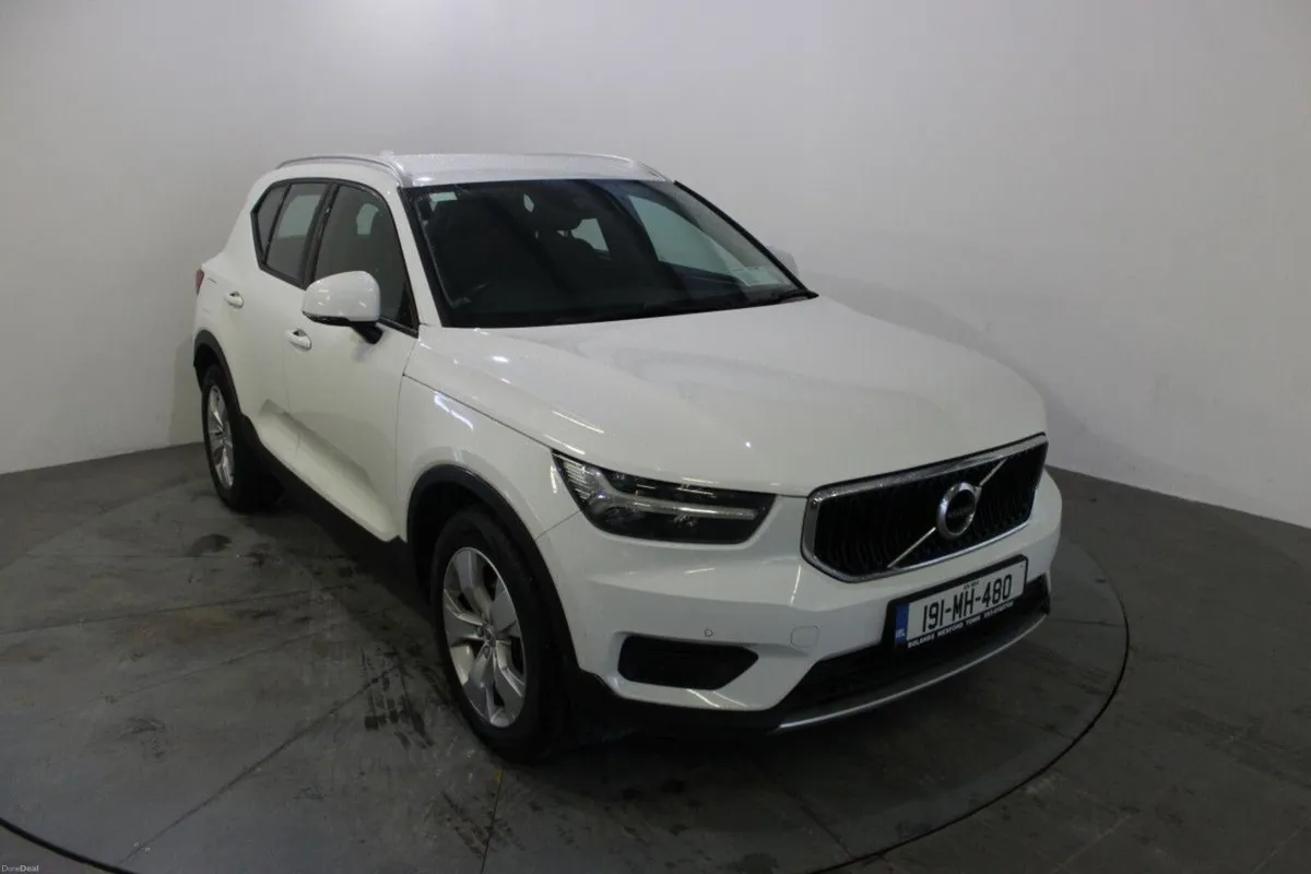 Volvo XC40 D3 FWD AUTOMATIC 150 MOMENTUM - TENDER - Image 1