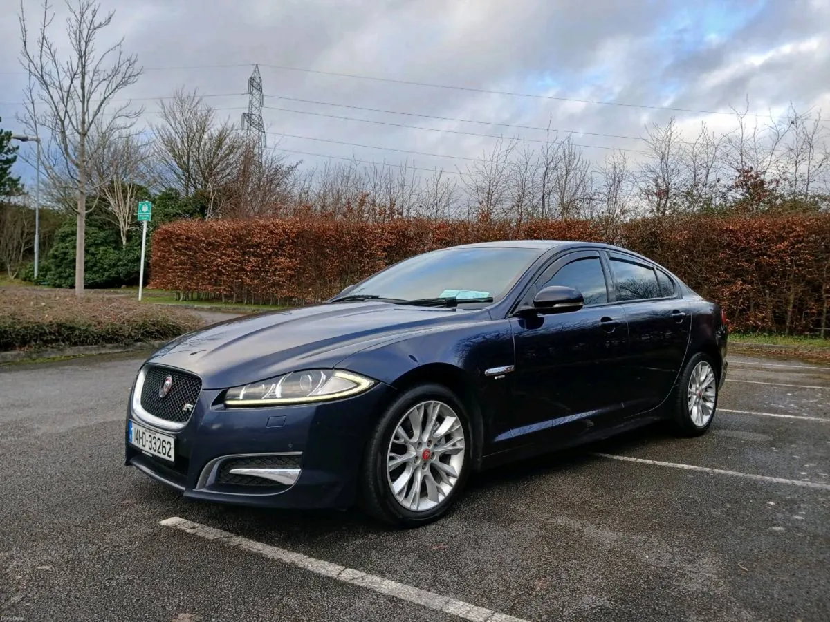 Jaguar XF 2.2 Diesel .8 Speed Auto R.Sport .Navy M - Image 2