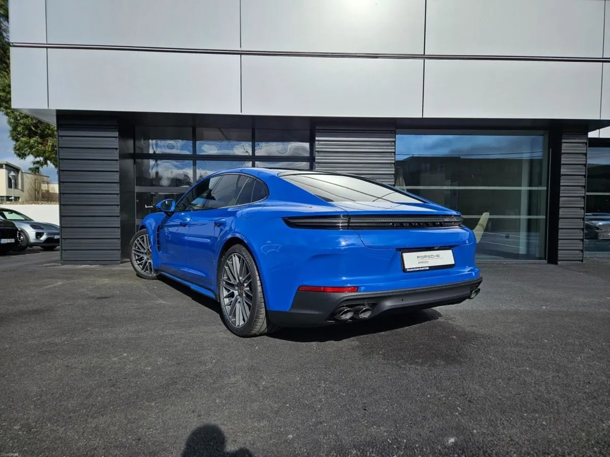 Porsche Panamera Panamera 4 E-Hybrid - Image 2