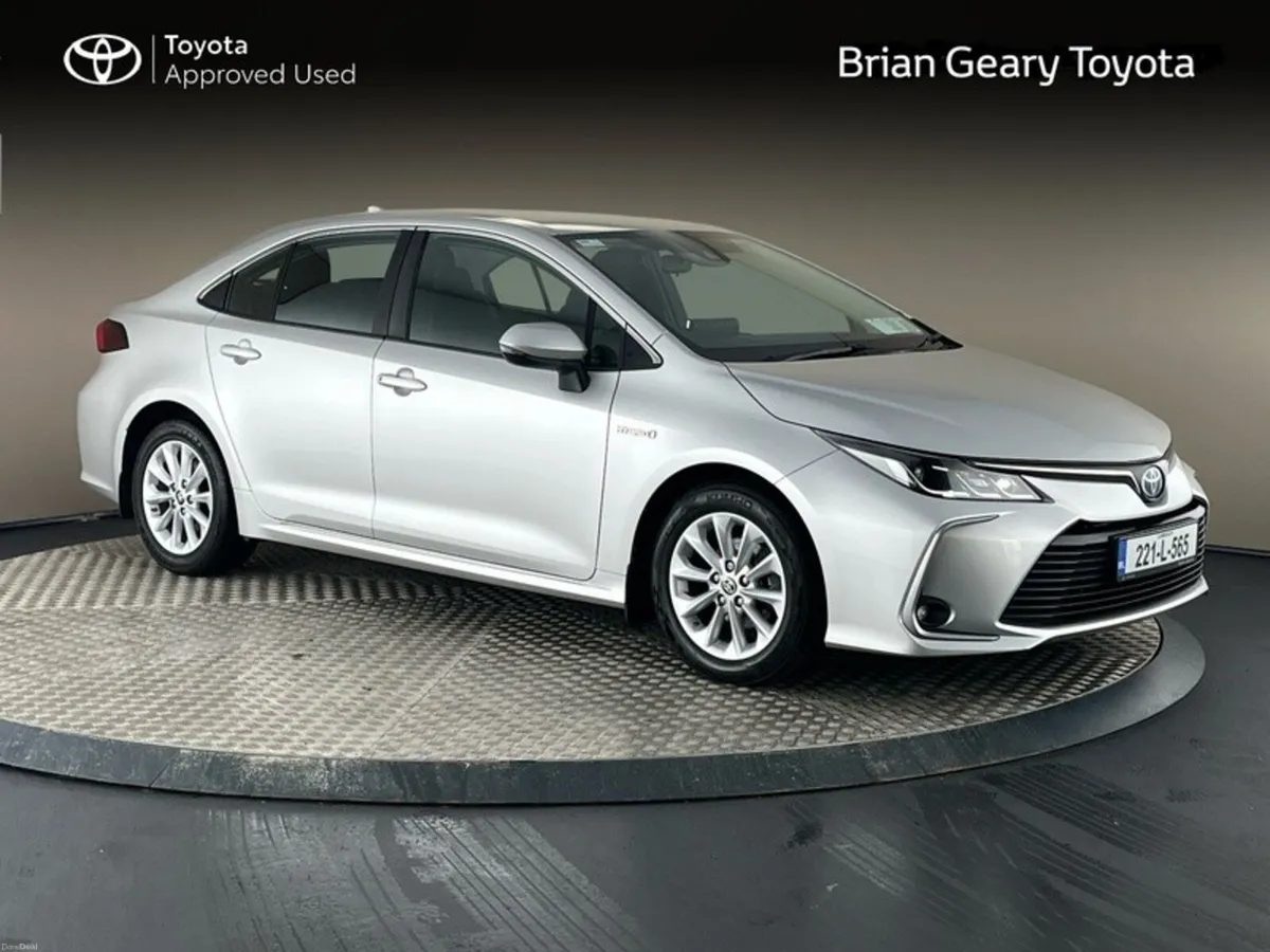 Toyota Corolla HYBRID LUNA SALOON - Image 1