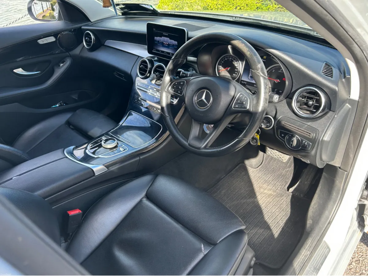 Mercedes-Benz C-Class C220d SE EXECUTIVE EDITION 4 - Image 5