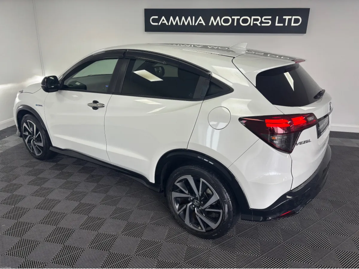 Honda Vezel HONDA VEZEL HYBRID RS SPORT MODEL*HEAT - Image 2