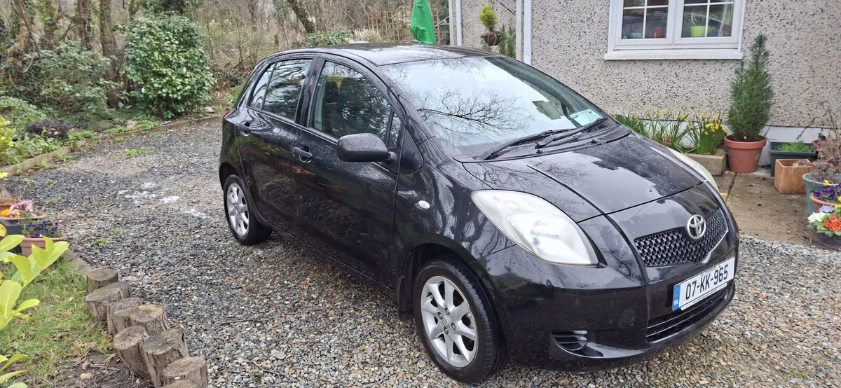 Toyota yaris - Image 3