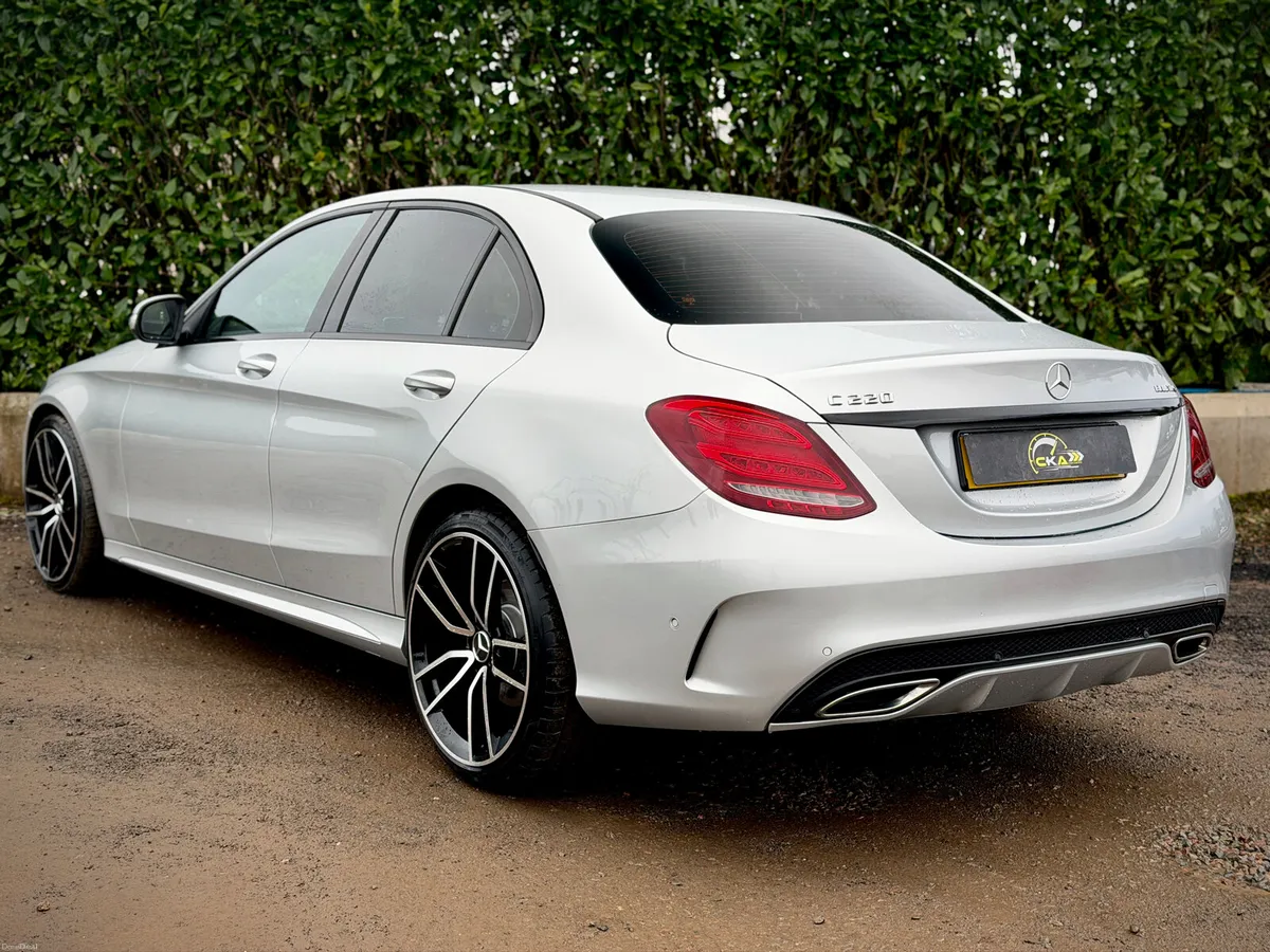 Mercedes-Benz C-Class 2015 AMG Line - Image 5