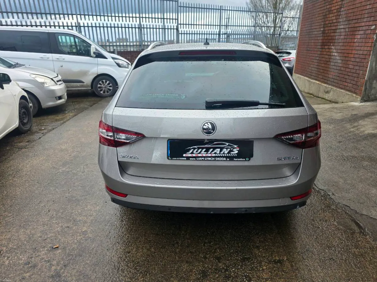 2017 Skoda Superb 2.0TD1 DSG AUTO - Image 6