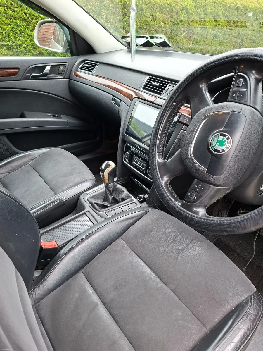 Skoda Superb 2012 - Image 3
