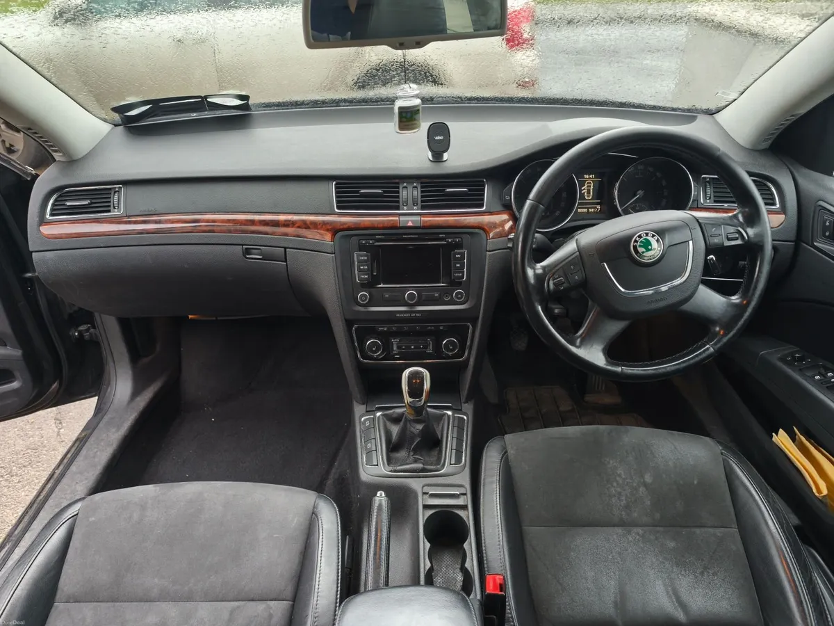 Skoda Superb 2011 - Image 4